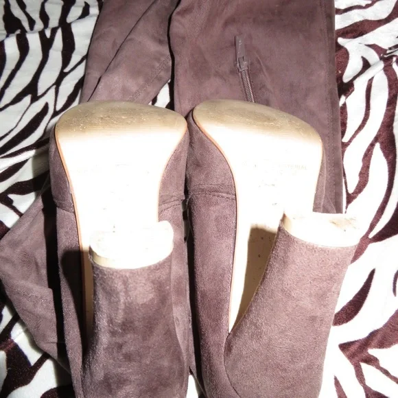 Suede thigh high boots! - Picture 6 of 8